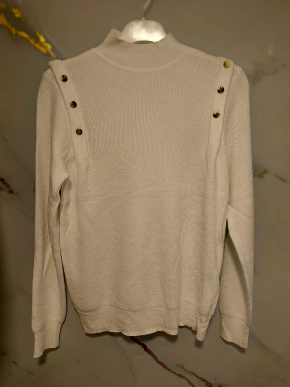 Free size top ,Knit metal button French sleeve