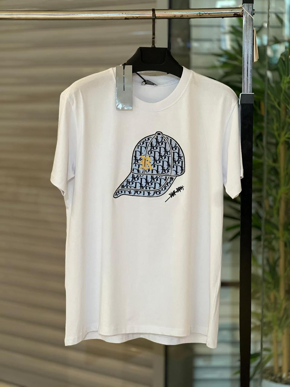 T-shirt copy A R