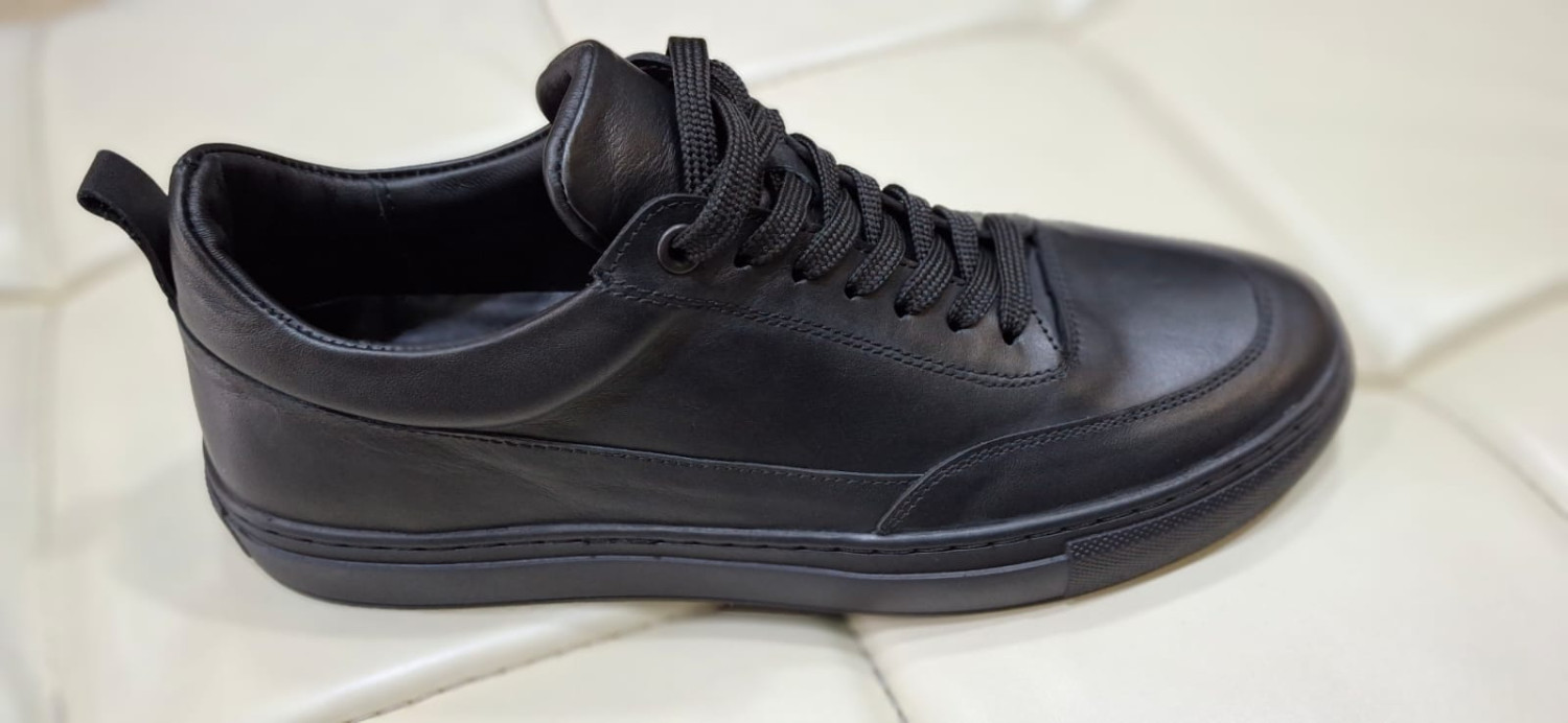 Sneakers For Men